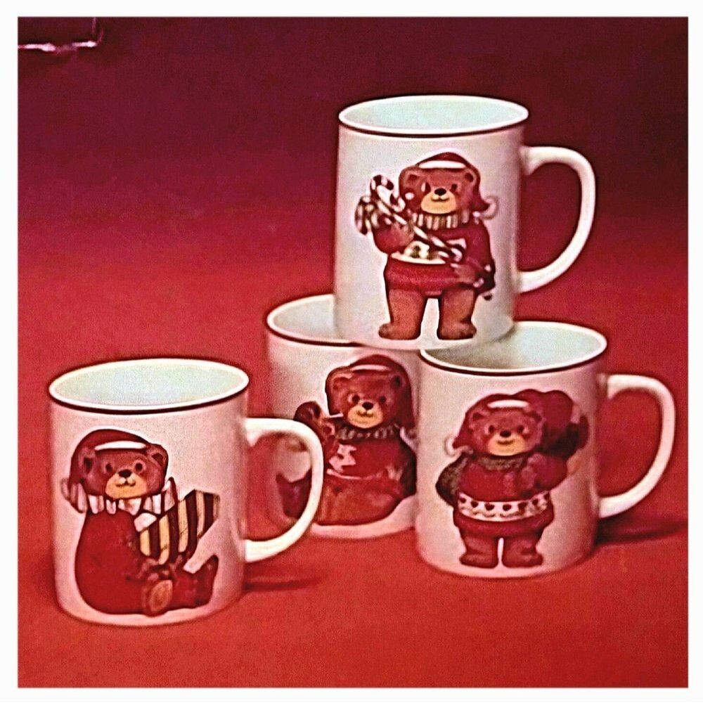 Fine Porcelain Vinatge 4pc White Christmas Theme Bear Mugs Set- Brand New In Box - Picture 3 of 7